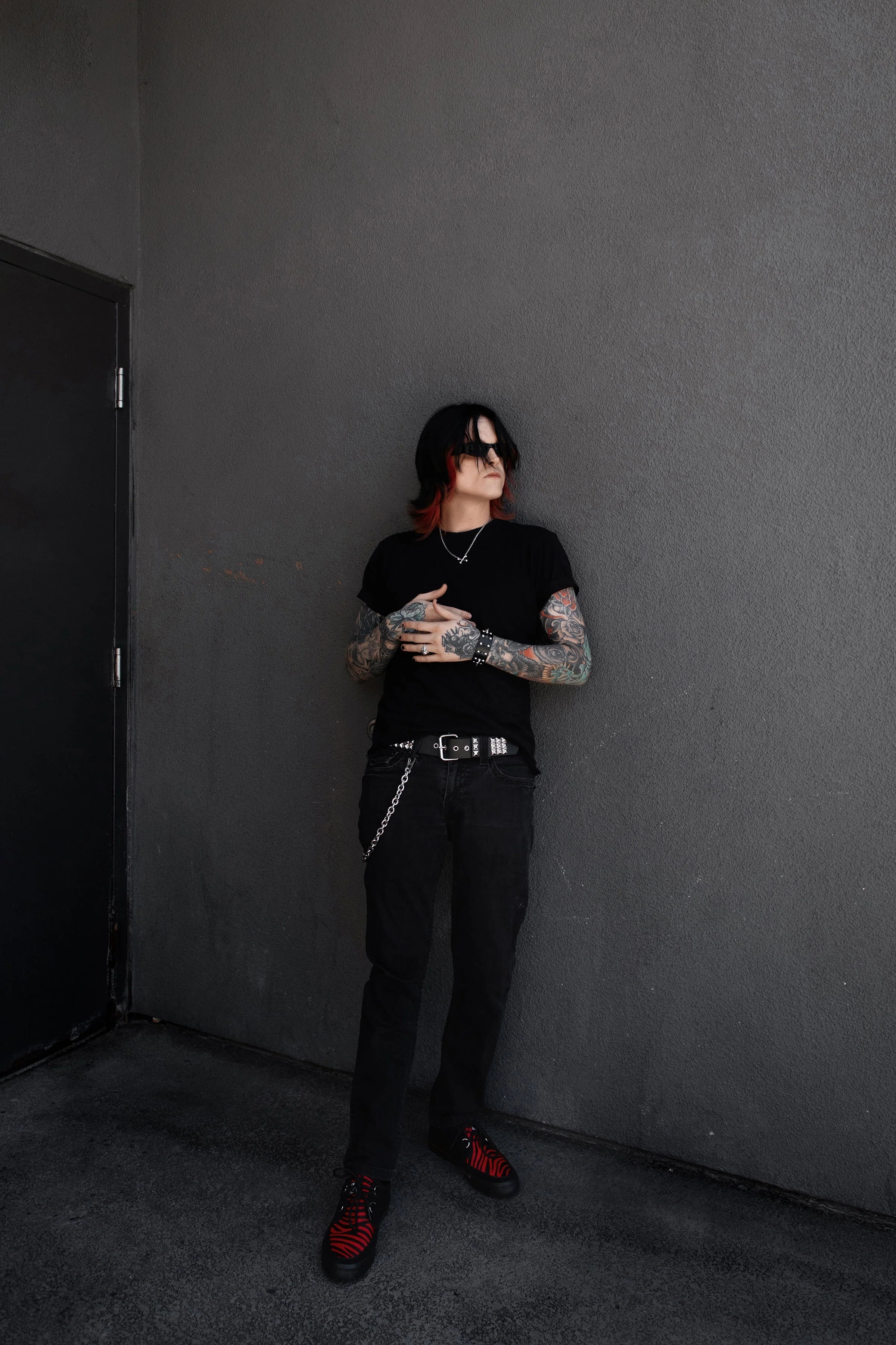 TUK-A3400 Sneaker Creeper en suède zébré noir et rouge