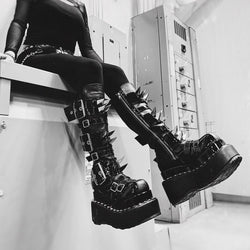 Demonia Bear-215-Black-Size 6-Clearance