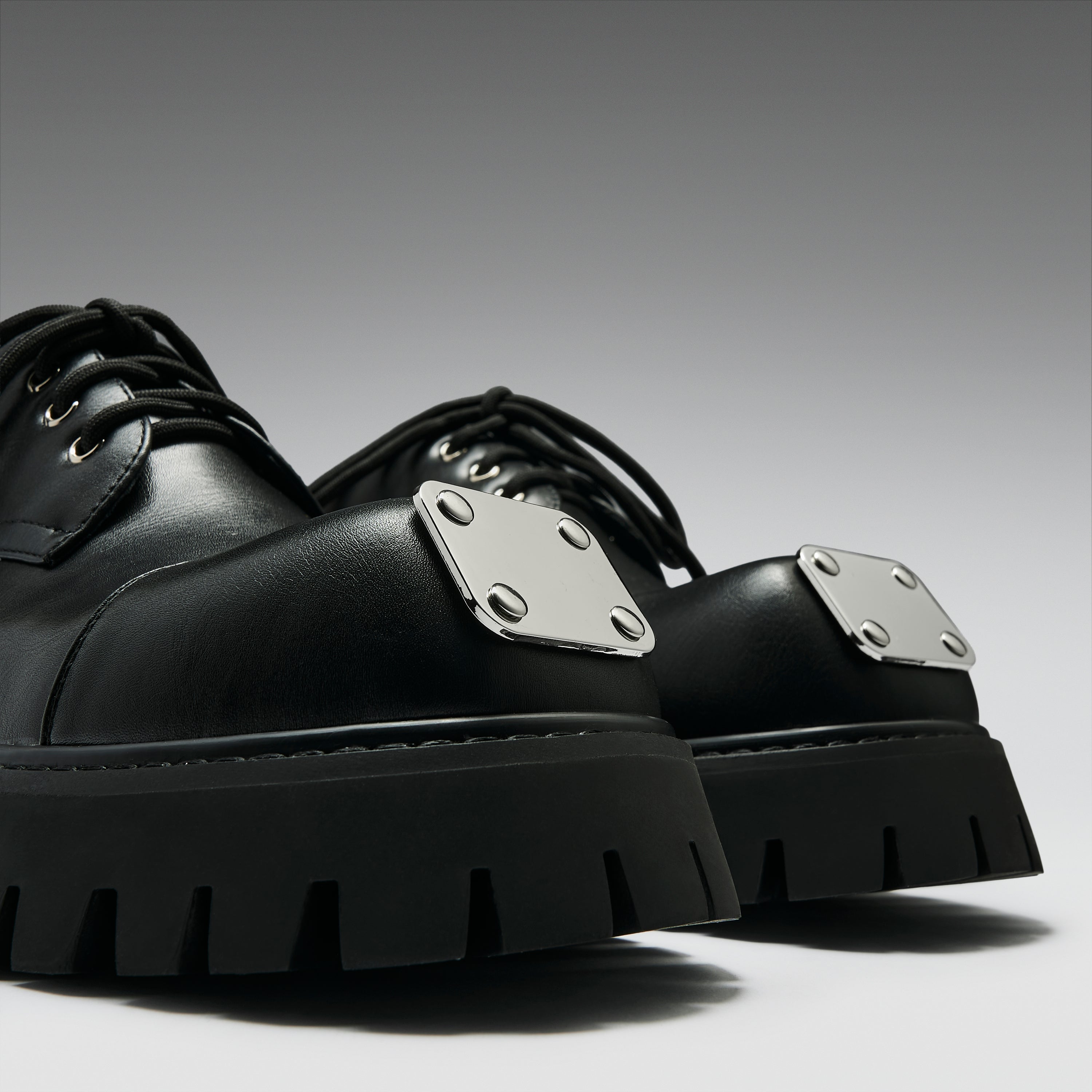 KOI Gehrman Metal Cap Chunky Shoes - Black-Clearance