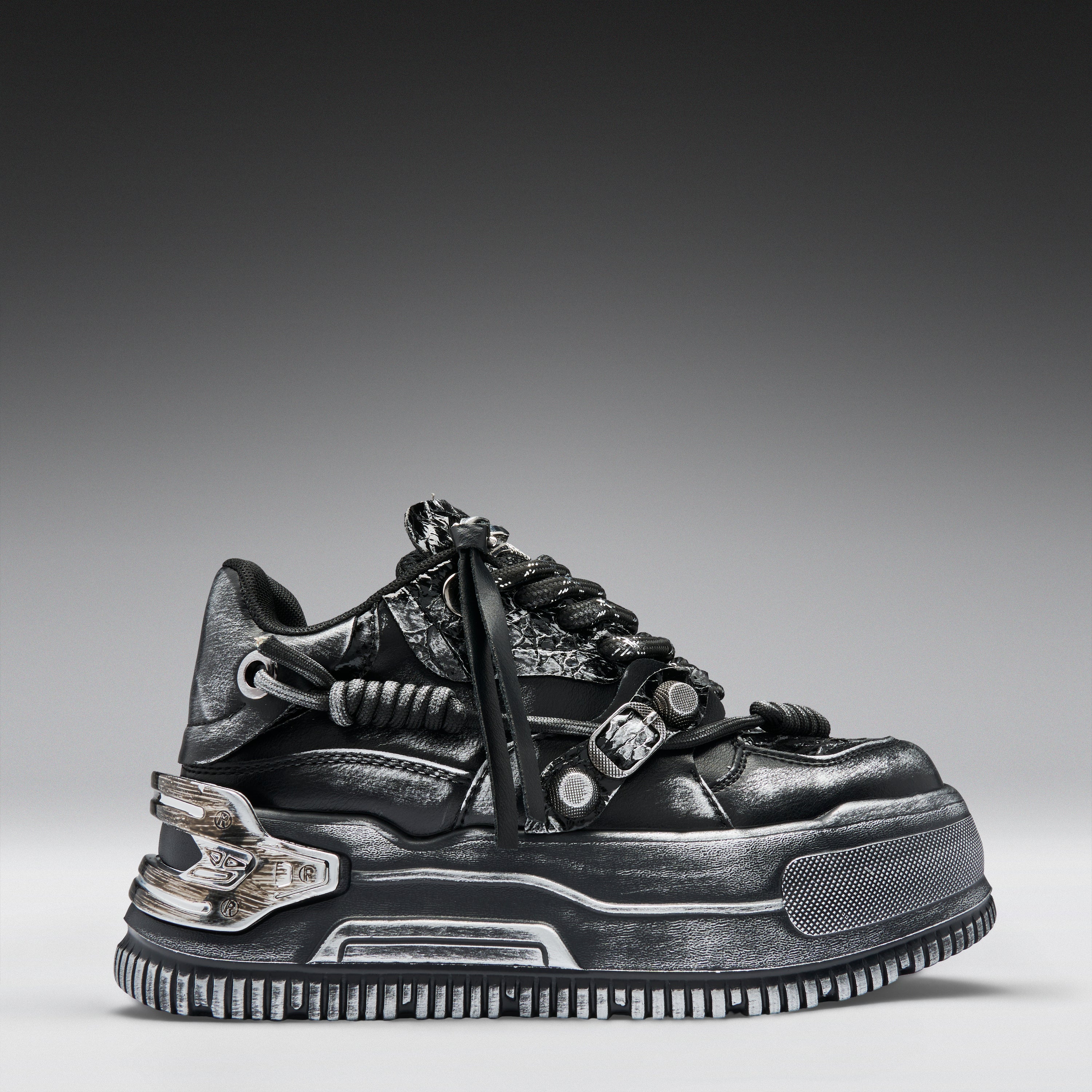 KOI Metamorphosis Men's Distressed Platform Trainers - Black Fade-Clearance
