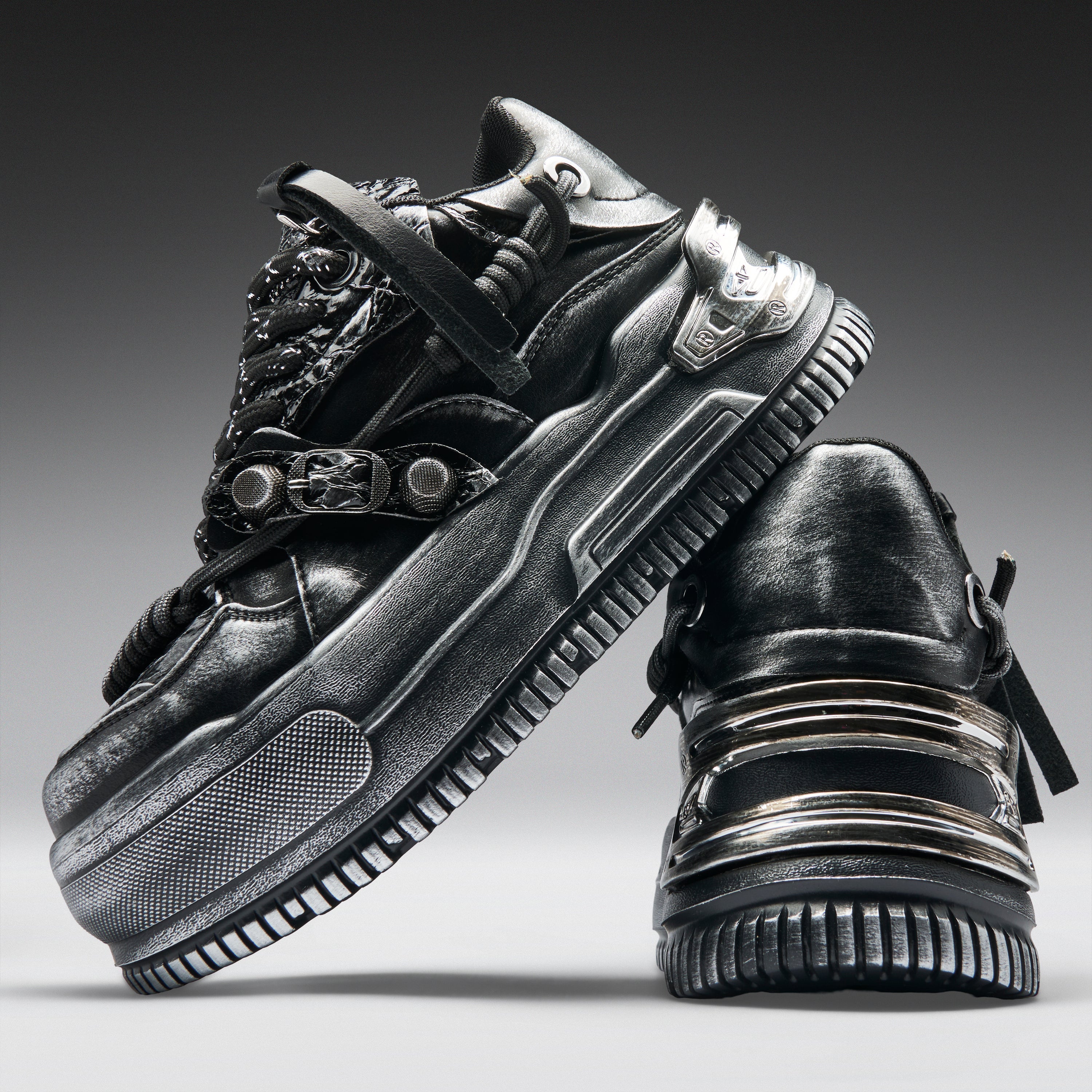 KOI Metamorphosis Men's Distressed Platform Trainers - Black Fade