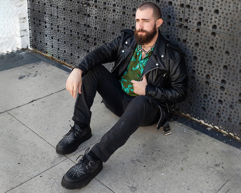 TUK-V9745 Black Glow Spiderweb Viva Mondo Creeper