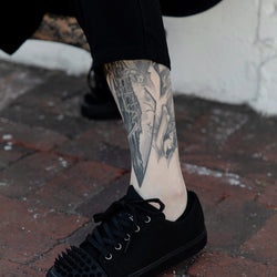 TUK-A3428 basket noire sergée à lacets à pointes