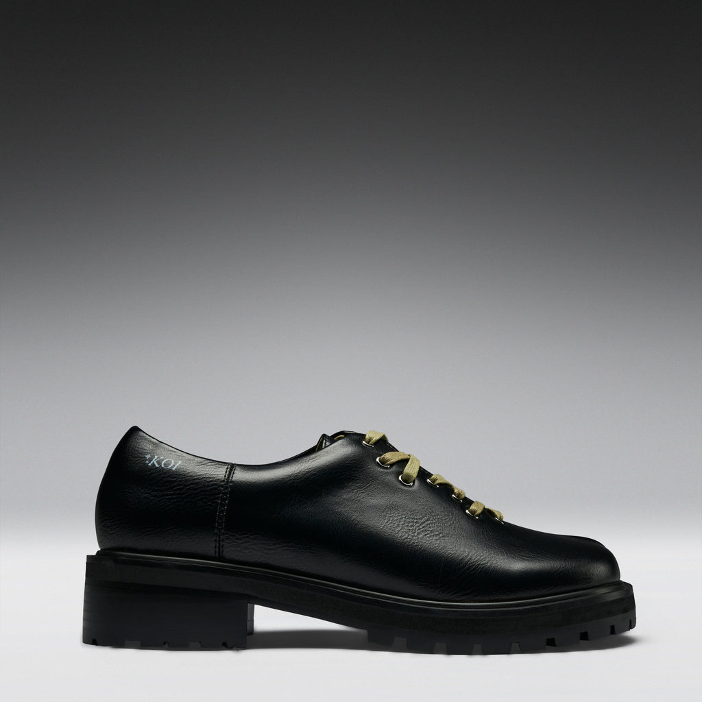 KOi Wildspear Tabi Shoes- Black