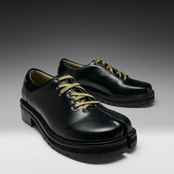 KOi Wildspear Tabi Shoes- Black