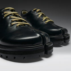 KOi Wildspear Tabi Shoes- Black