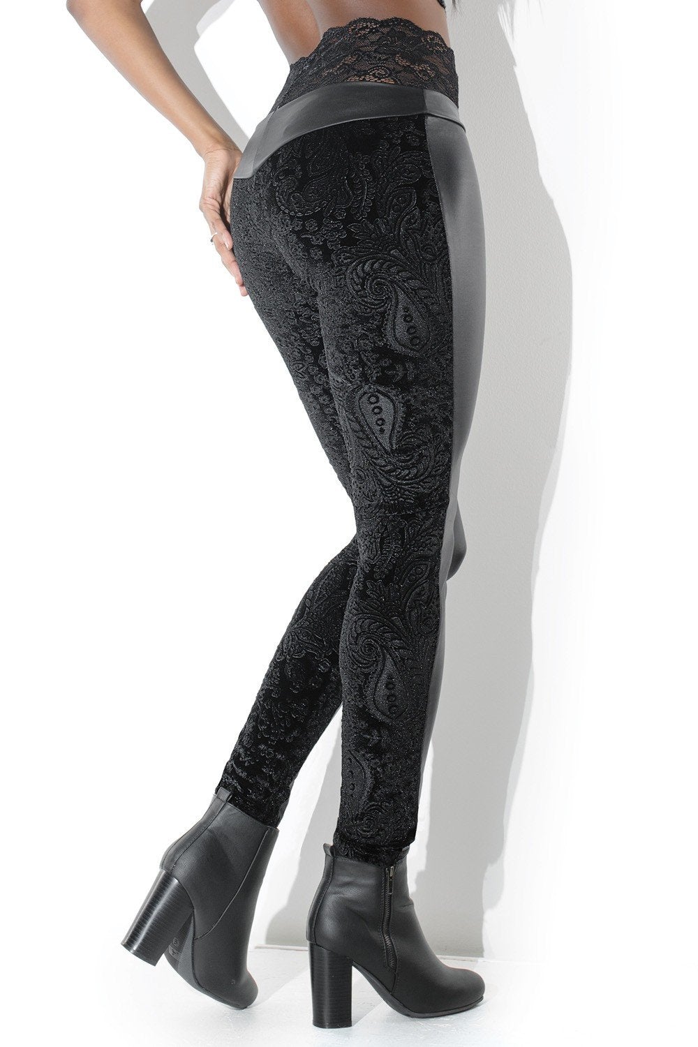 D9314-Black