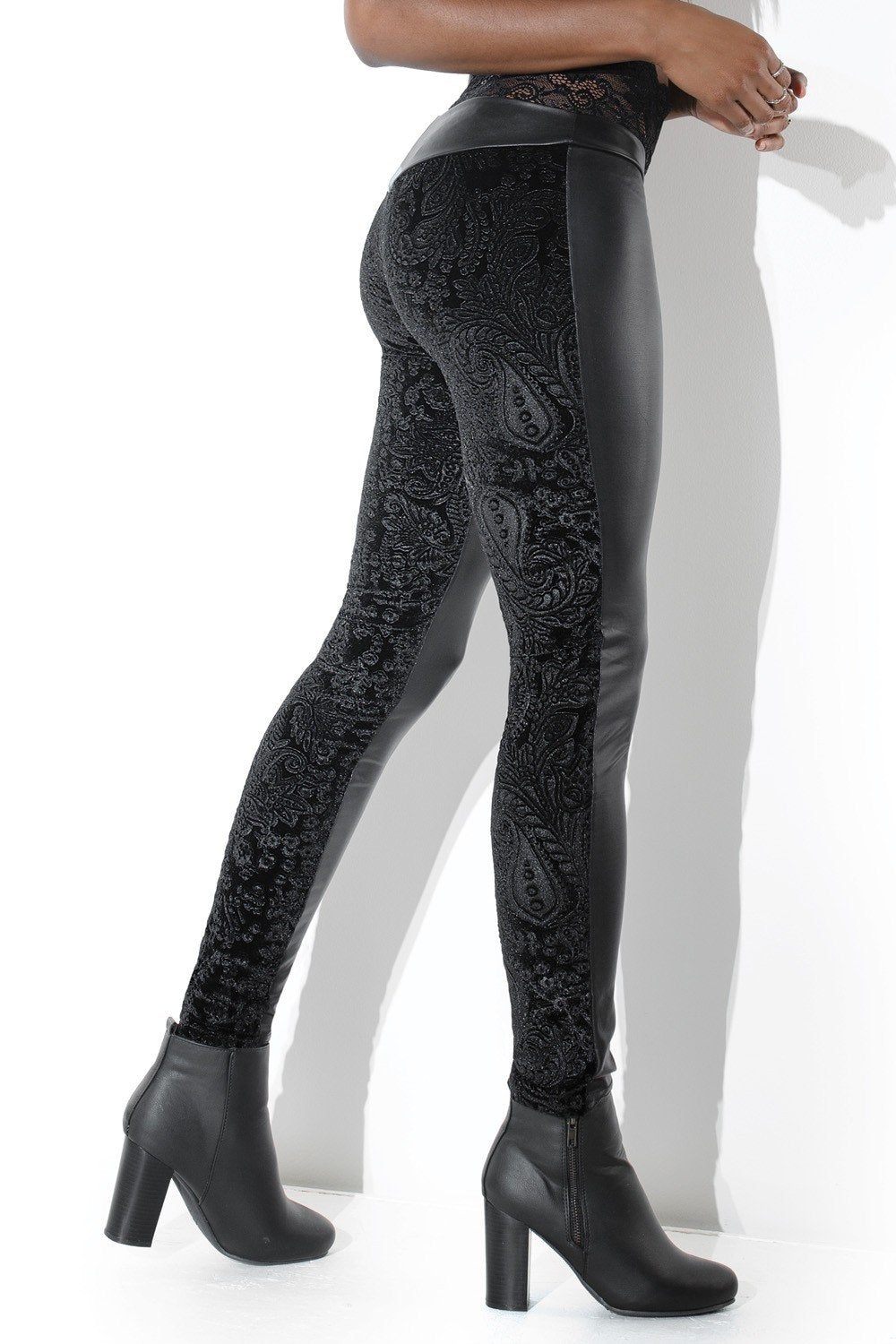 D9314-Black